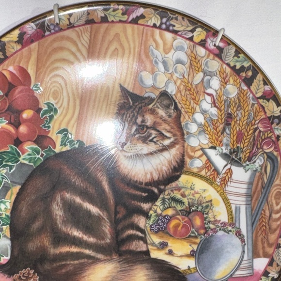 Decorative Cat Plate with Floral Design